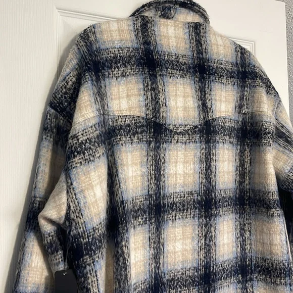 NWT women’s shacket - Picture 8 of 9